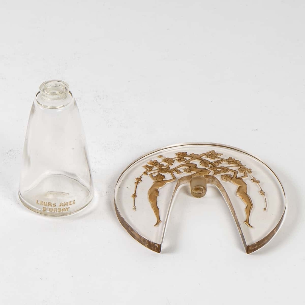 Flacon « Leurs Ames » verre blanc patiné sépia de René LALIQUE pour D’ORSAY | Biron Flacon "Leurs Ames" verre blanc patiné sépia de René LALIQUE pour D'ORSAY