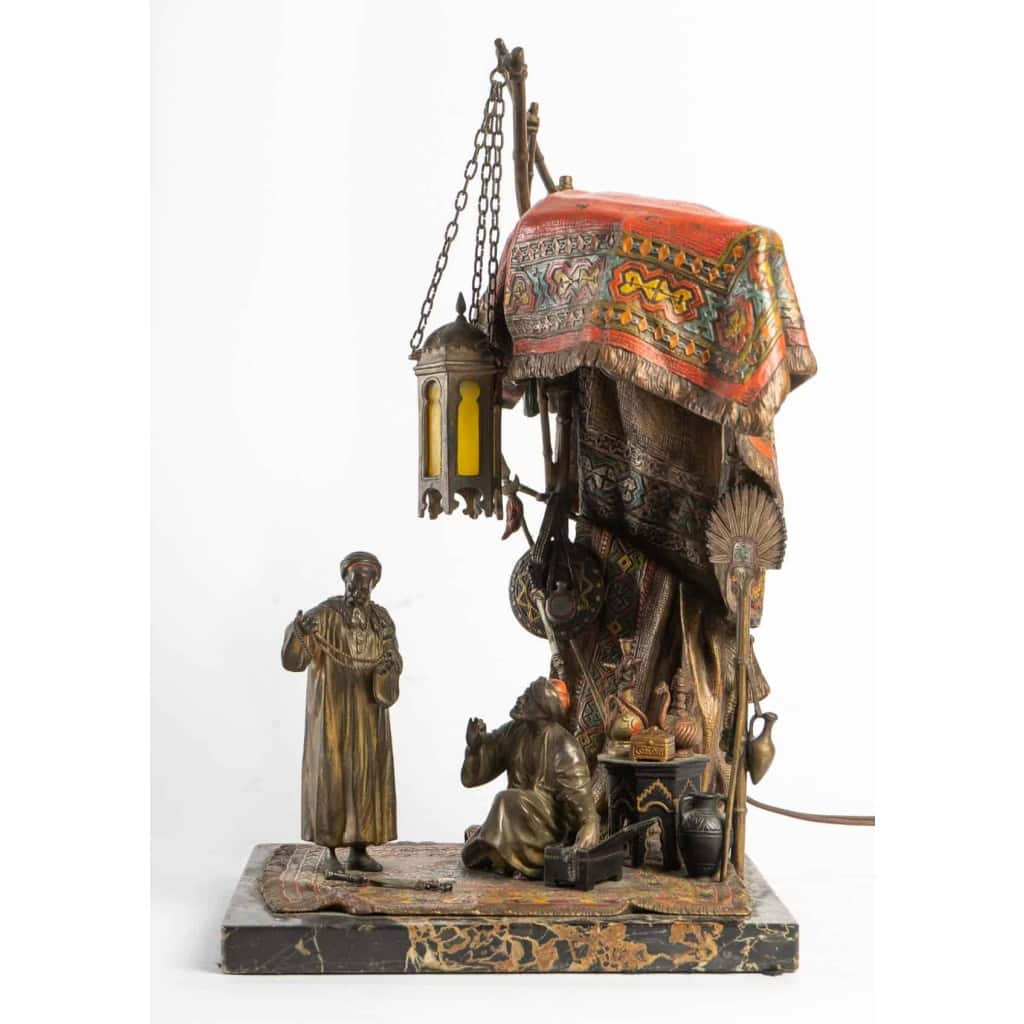 Bronze de Vienne formant lanterne, XIXème siècle | Biron Bronze de Vienne formant lanterne, XIXème siècle