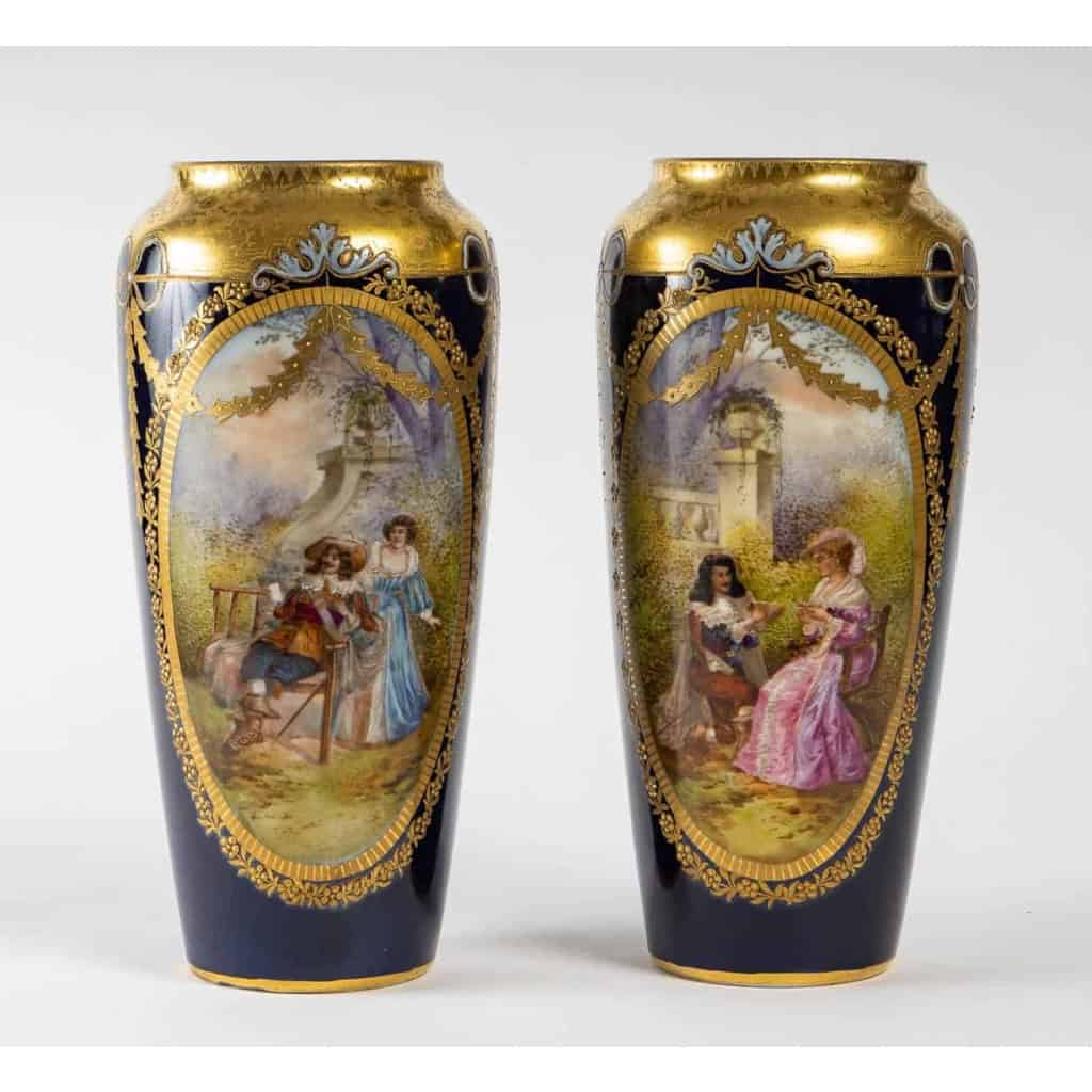 Paire de vases Bleu Sèvres signés. Fin XIXème | Biron ||||||||