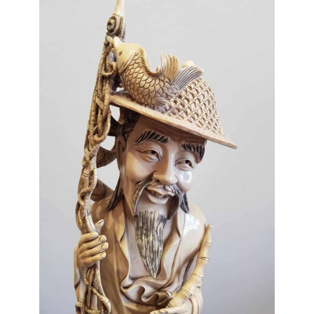 Important Pêcheur Accompagné d’Enfants Ivoire Monobloc – Chine Vers 1920 | Biron Important Pêcheur Accompagné d'Enfants Ivoire Monobloc - Chine Vers 1920