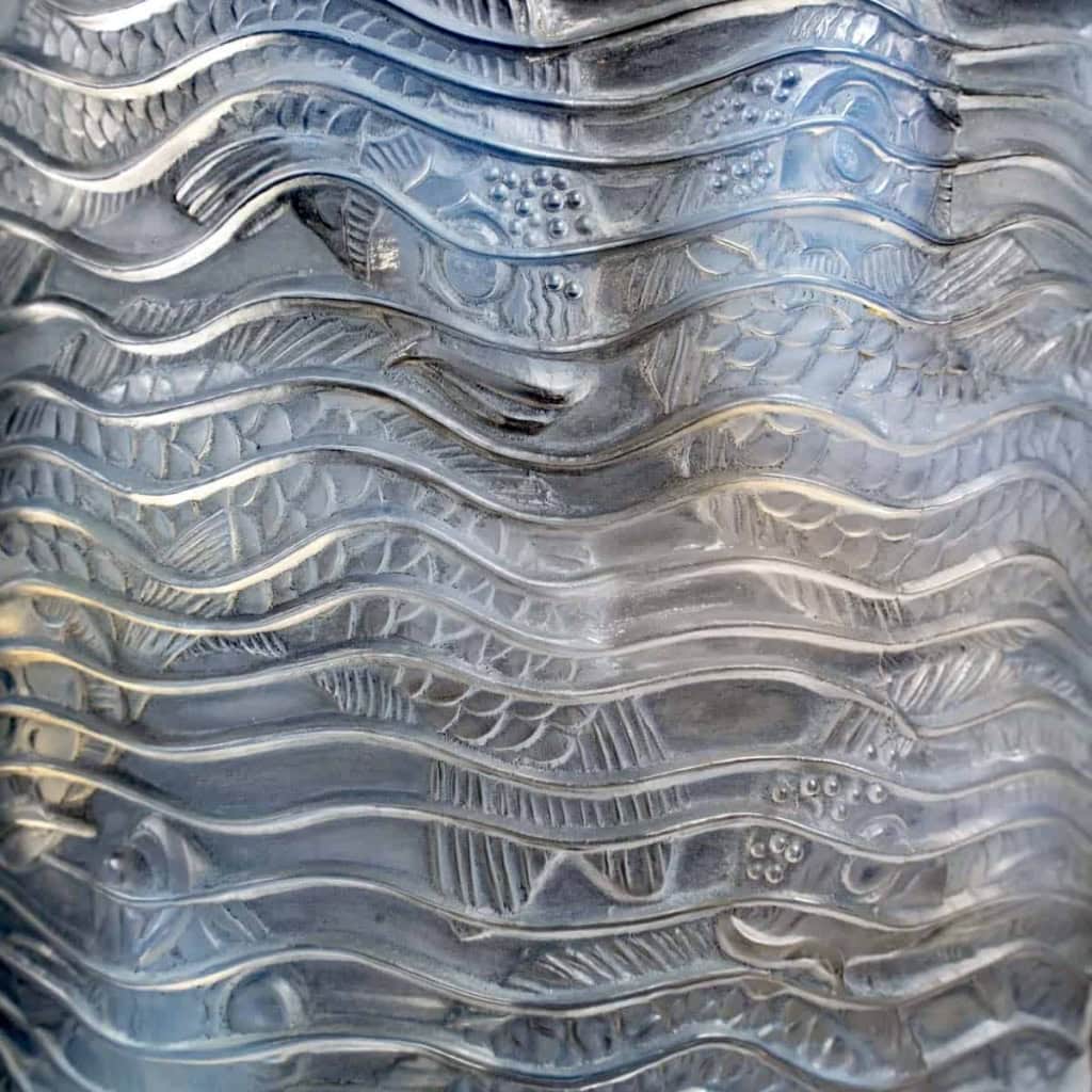 Vase « Dauphins » verre opalescent de René LALIQUE | Biron Vase "Dauphins" verre opalescent de René LALIQUE