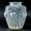 Vase « Domrémy » verre opalescent double couche patiné gris de René LALIQUE | Biron |||||||