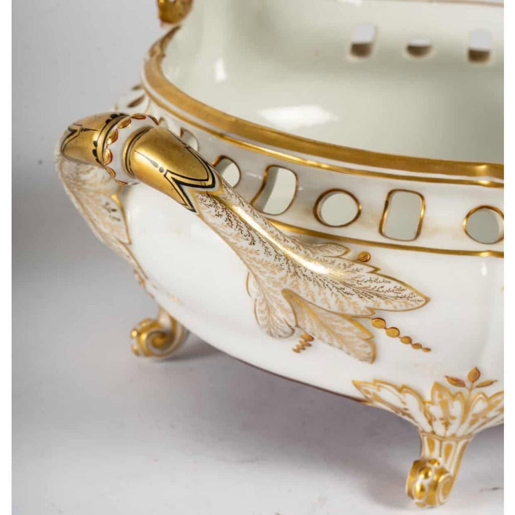 Ensemble de 3 jardinières en porcelaine de Paris | Biron Ensemble de 3 jardinières en porcelaine de Paris
