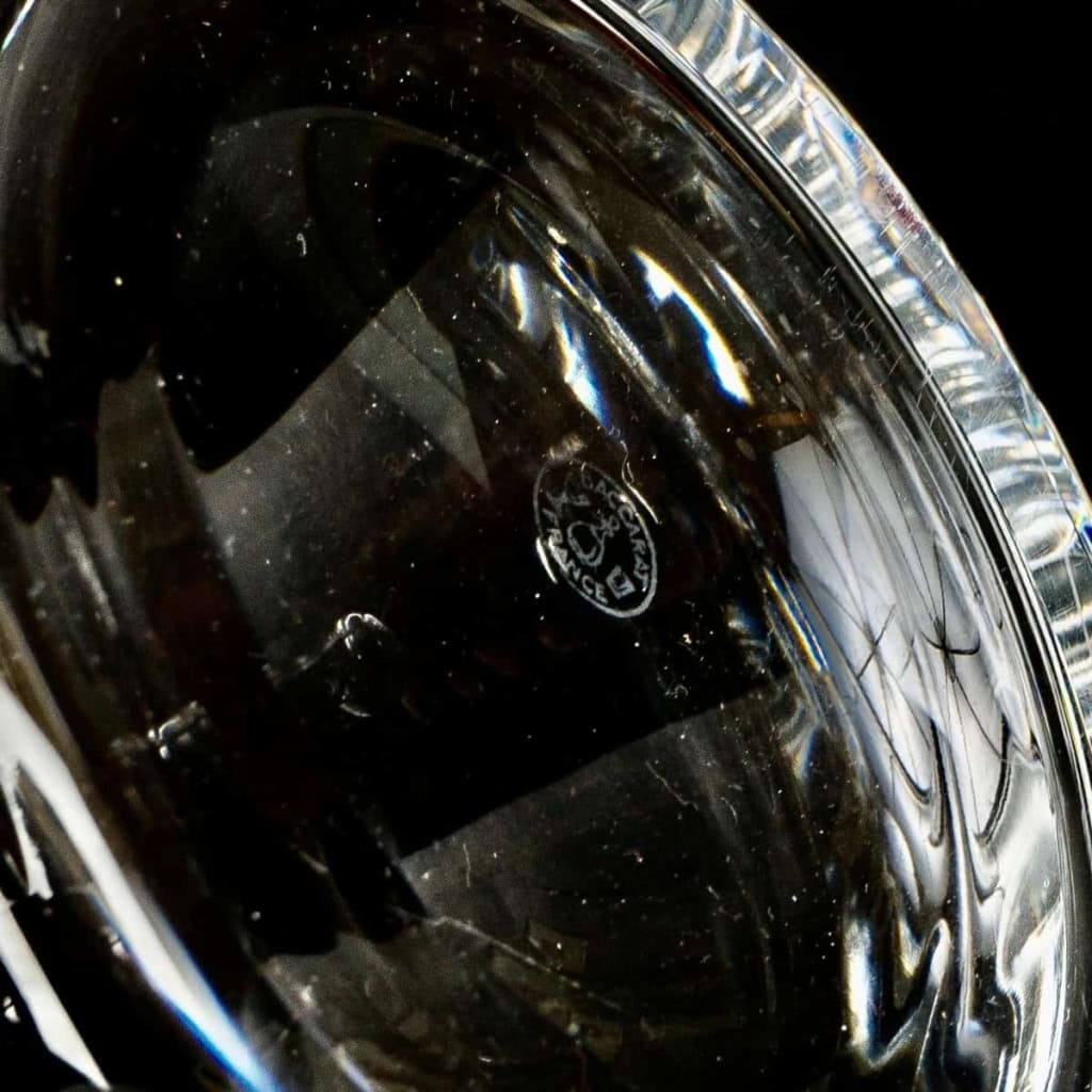 Service « Talleyrand » cristal taillé de BACCARAT – 36 verres, 1 broc | Biron Service "Talleyrand" cristal taillé de BACCARAT - 36 verres, 1 broc