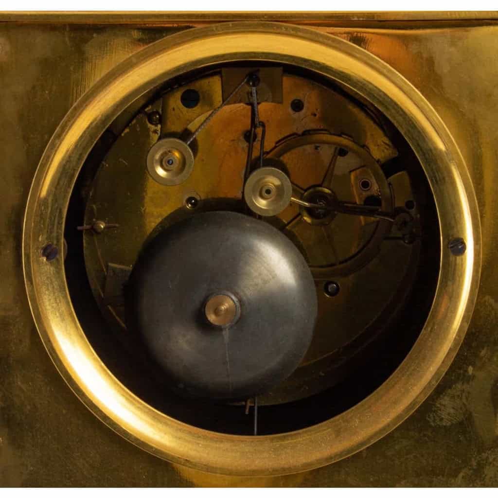 Pendule d’époque Restauration (1815 – 1830) ornée d’un buste d’Henri IV. | Biron Pendule d'époque Restauration (1815 - 1830) ornée d'un buste d'Henri IV.