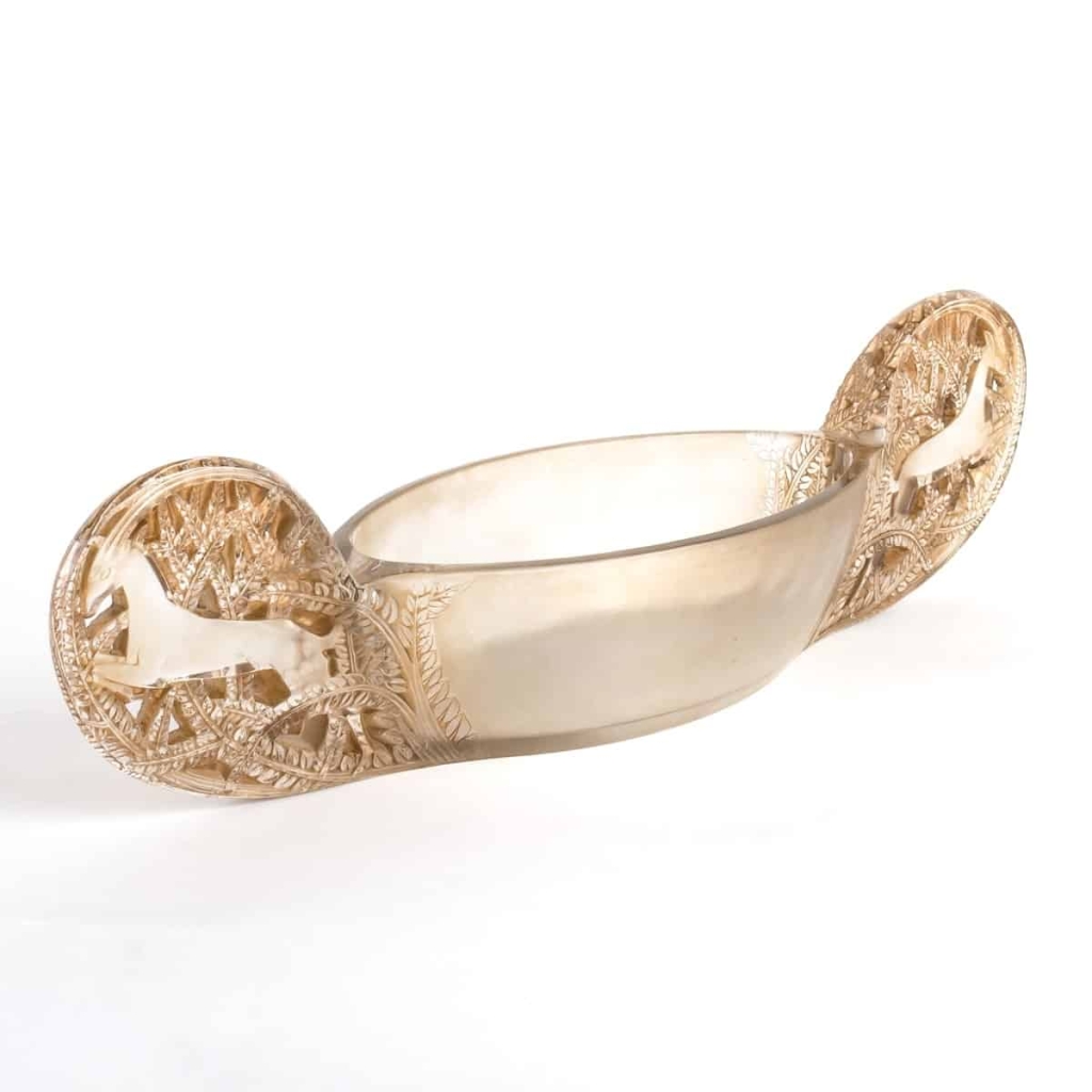 Jardinière Coupe « Saint-Hubert » verre blanc patiné sépia de René LALIQUE | Biron Jardinière Coupe "Saint-Hubert" verre blanc patiné sépia de René LALIQUE