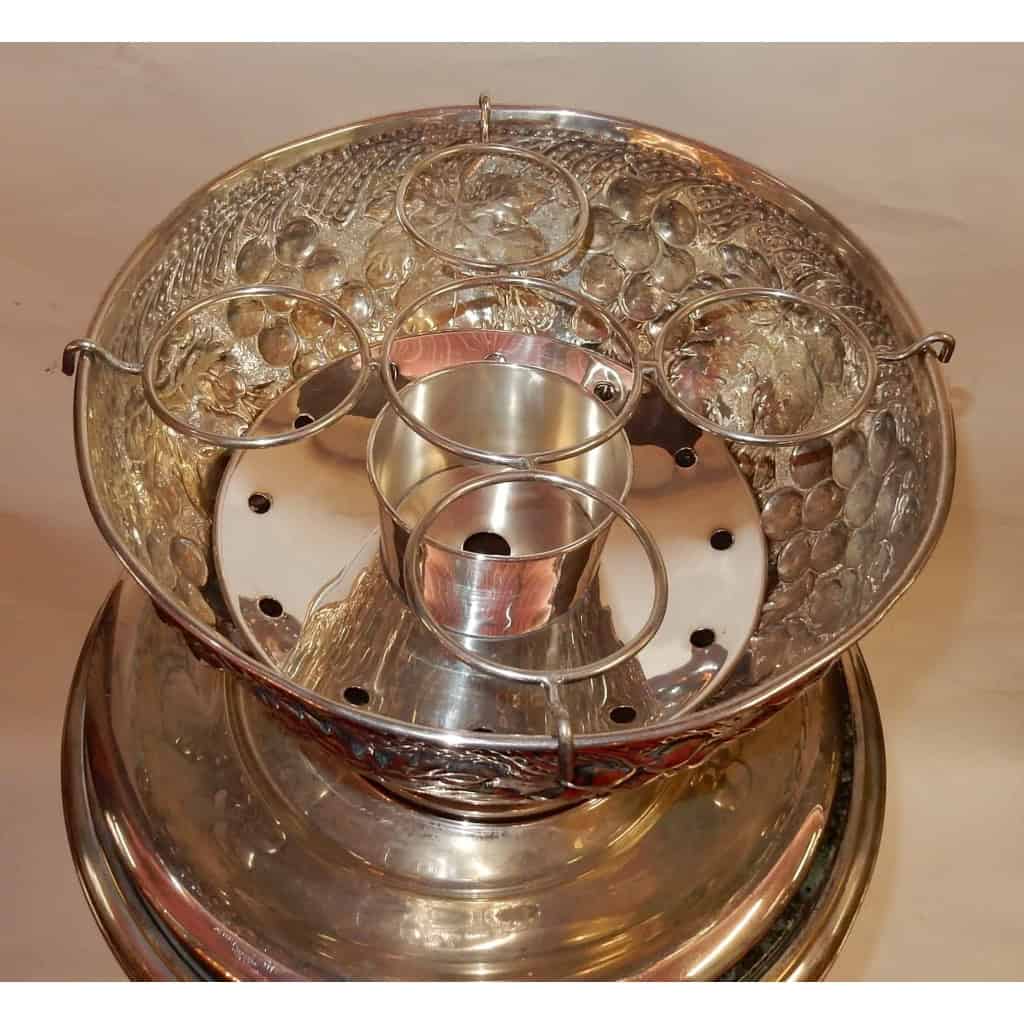 1900′ Rafraichissoir ou Seau à Champagne Monumental Metal Argenté à Décor de Fruits 4