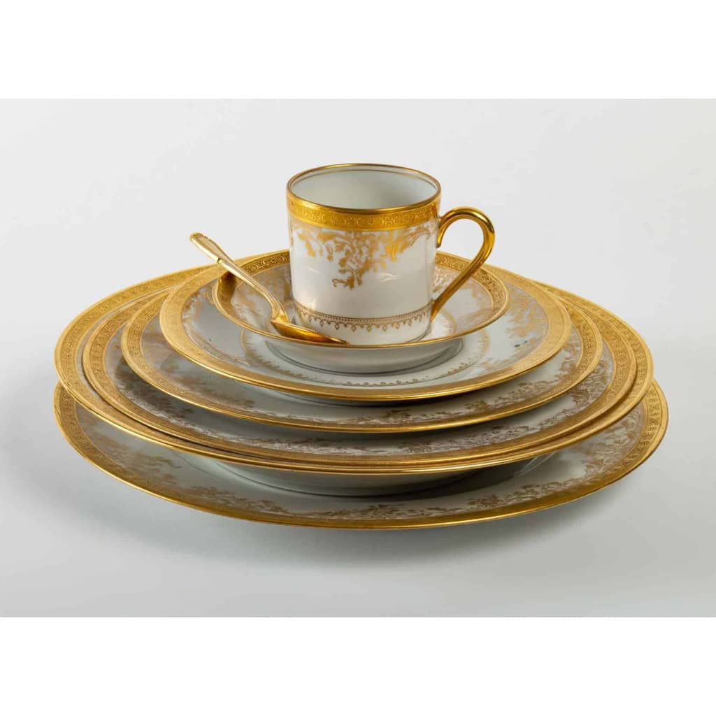 Service diplomate Haviland, Blanc et or, dorures et en aplat et relief