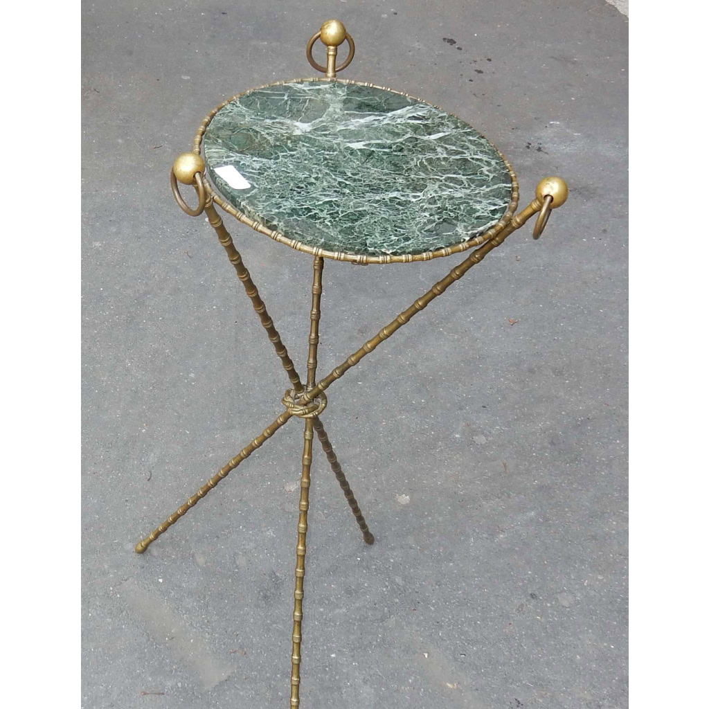 1880′ Guéridon Tripode Décor Bambou en Laiton avec Plateau en marbre Vert Veiné Style Giroux | Biron 1880′ Guéridon Tripode Décor Bambou en Laiton avec Plateau en marbre Vert Veiné Style Giroux