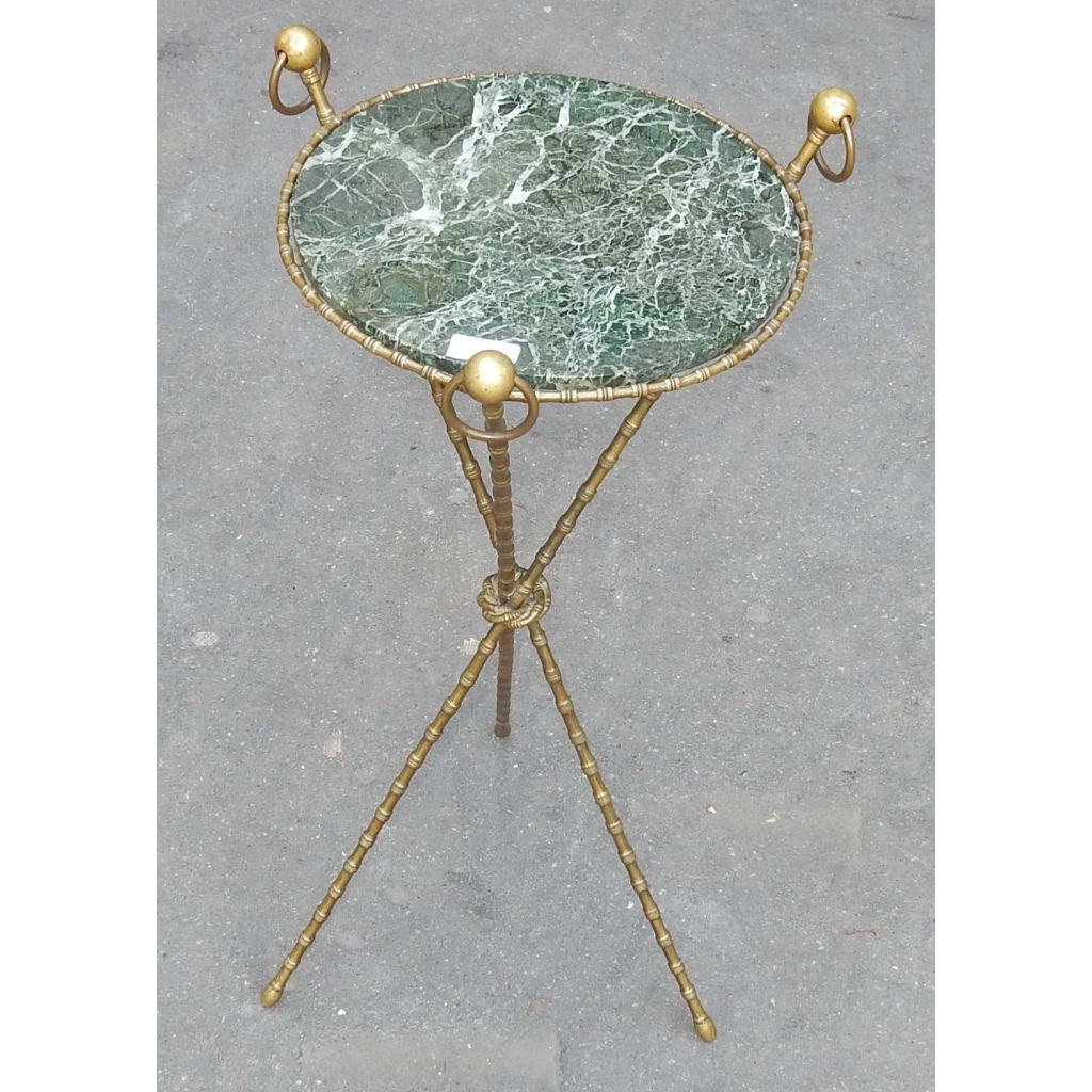 1880′ Guéridon Tripode Décor Bambou en Laiton avec Plateau en marbre Vert Veiné Style Giroux | Biron 1880′ Guéridon Tripode Décor Bambou en Laiton avec Plateau en marbre Vert Veiné Style Giroux