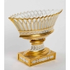 3 coupes en porcelaine de Paris, blanche et or, Époque Empire | Biron 3 coupes en porcelaine de Paris, blanche et or, Époque Empire