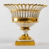 3 coupes en porcelaine de Paris, blanche et or, Époque Empire | Biron 3 coupes en porcelaine de Paris, blanche et or, Époque Empire