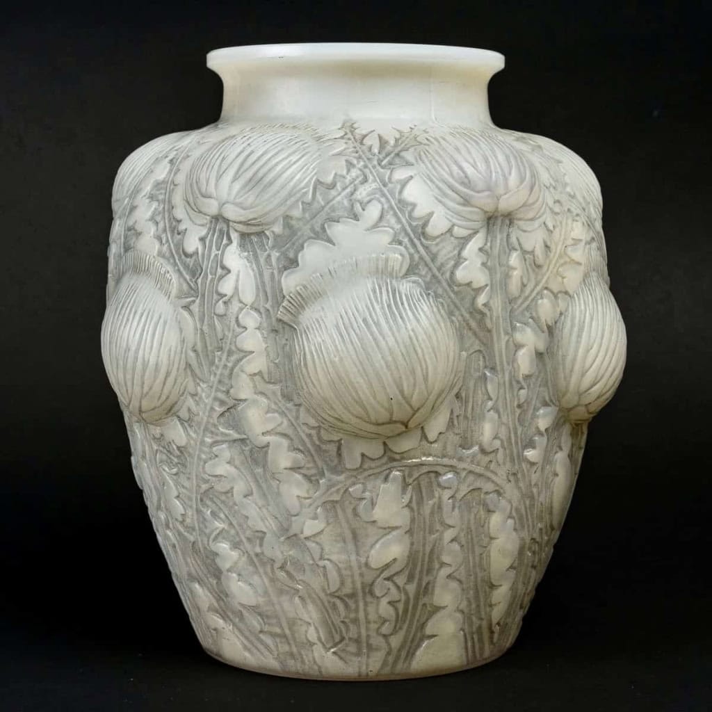 Vase "Domrémy" verre opalescent double-couche patiné gris de René LALIQUE