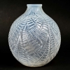 Vase "Espalion" verre opalescent double-couche patiné gris de René LALIQUE