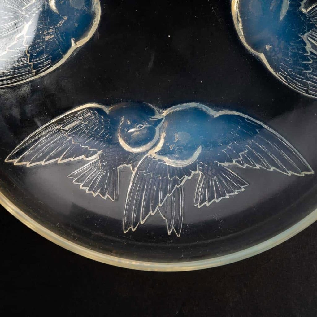 Coupe "Nonnettes" verre opalescent de René LALIQUE