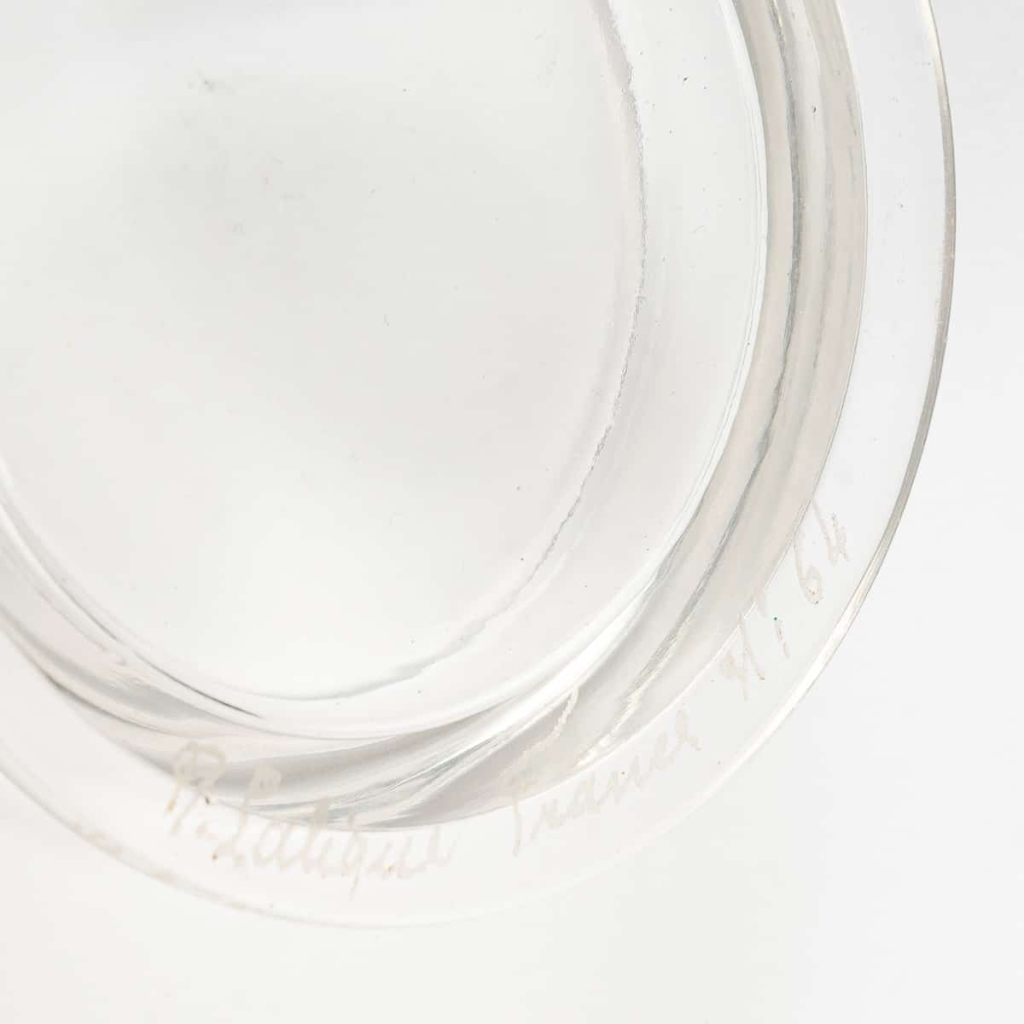 Vase « Isabelle » verre blanc patiné gris de René LALIQUE | Biron Vase "Isabelle" verre blanc patiné gris de René LALIQUE