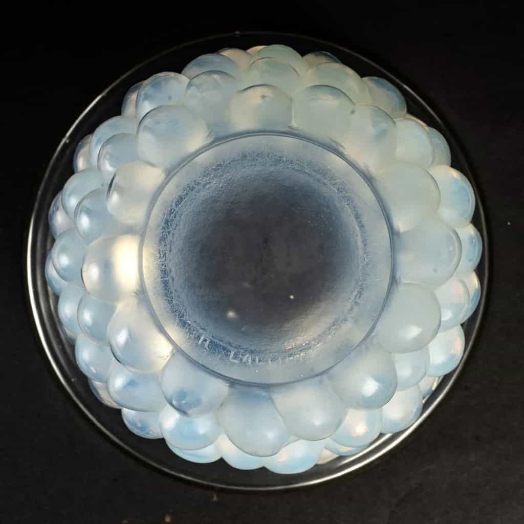 Vase "Cerises" verre opalescent de René LALIQUE