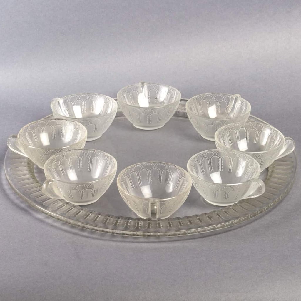 Service « Jaffa » verre blanc 9 Pièces (1 Plateau – 8 Coupes) de René LALIQUE | Biron |||||||||