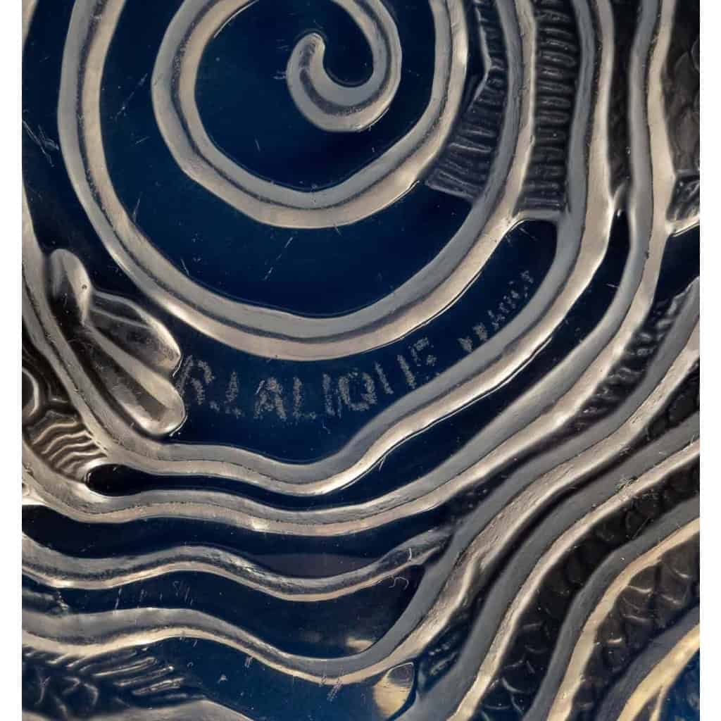 Coupe Plat "Dauphins" verre opalescent de René LALIQUE