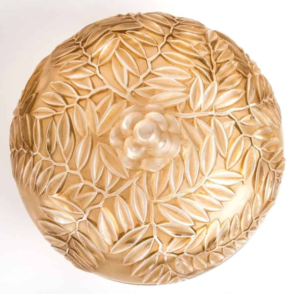 Boîte "Vallauris" verre blanc patiné sépia de René LALIQUE