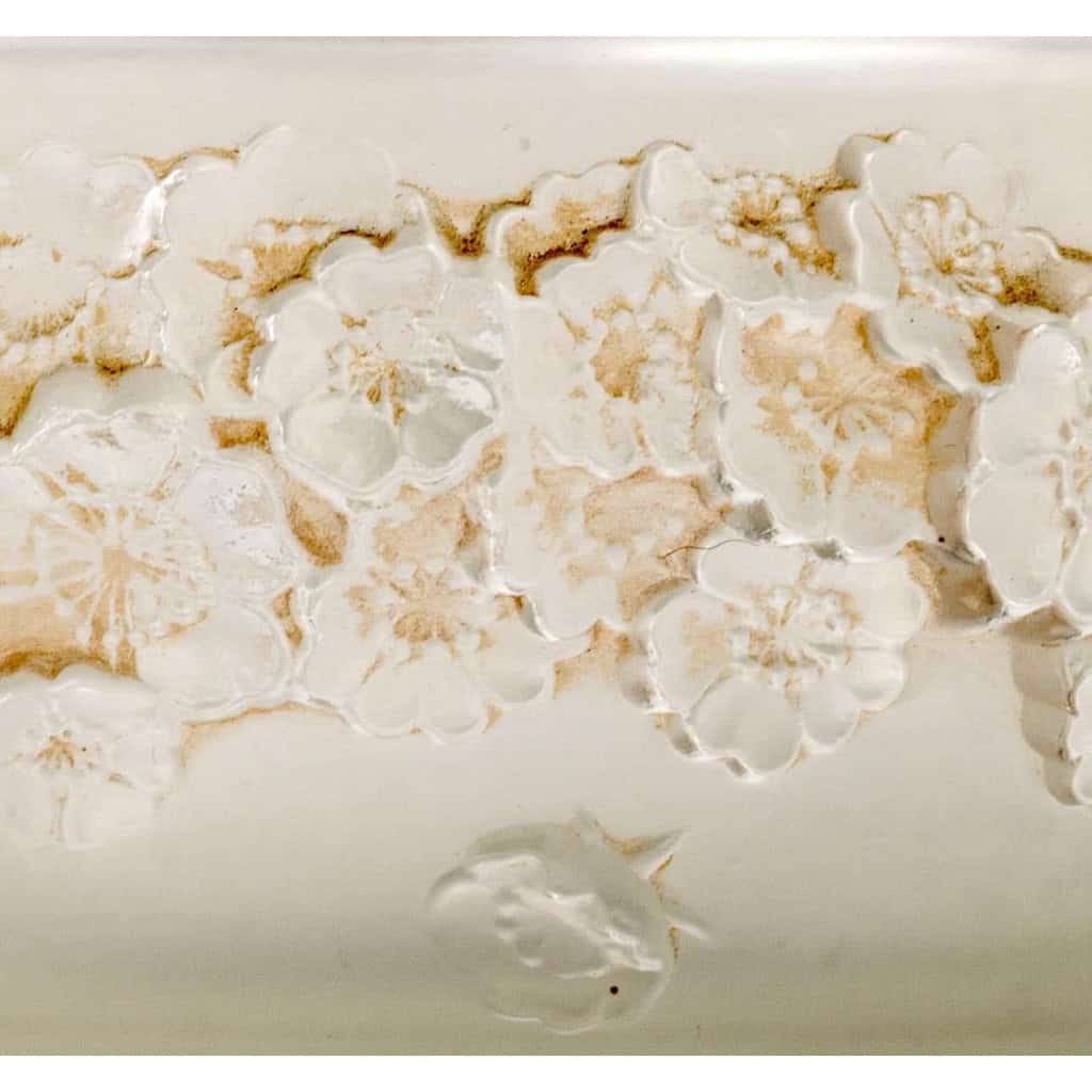 Boîte "Primevères" verre blanc de René LALIQUE