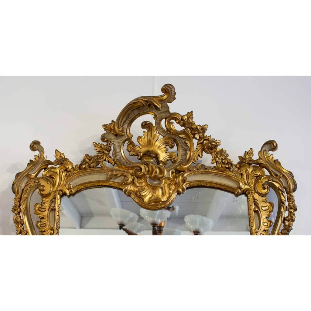 Grand Miroir en Bois sculpté et doré, style Louis XV | Biron Grand Miroir en Bois sculpté et doré, style Louis XV