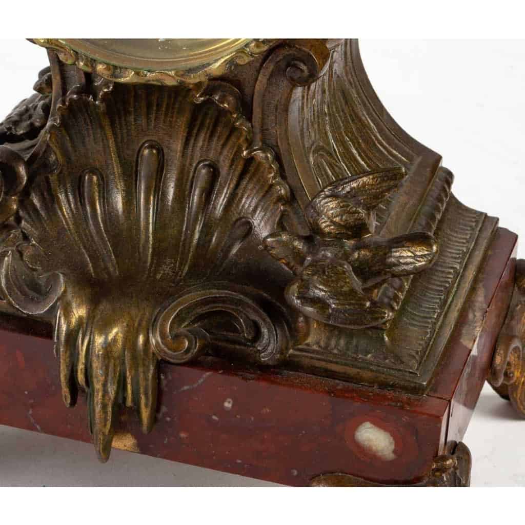 Pendule en bronze Griotte et régula avec sa clé du XIXème siècle | Biron Pendule en bronze Griotte et régula avec sa clé du XIXème siècle