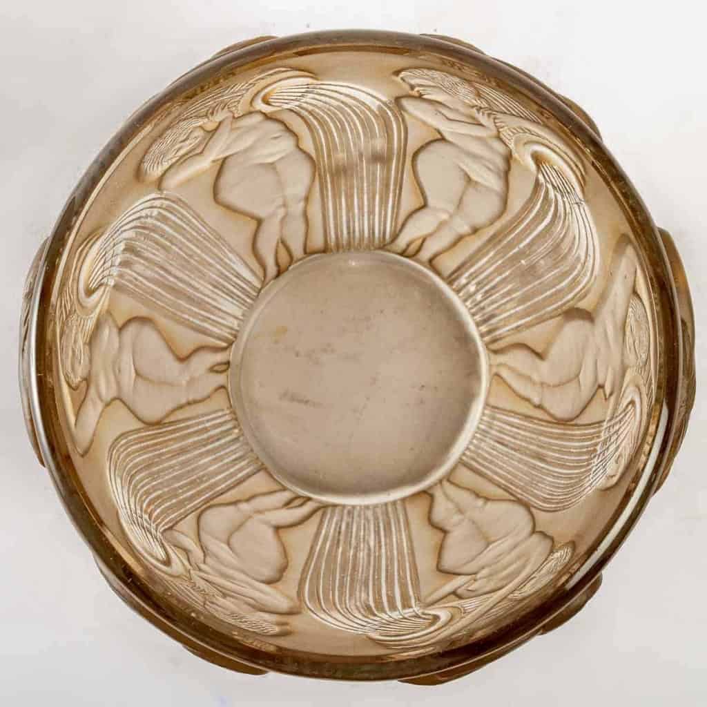 Vase "Danaïdes" verre blanc patiné sépia de René LALIQUE