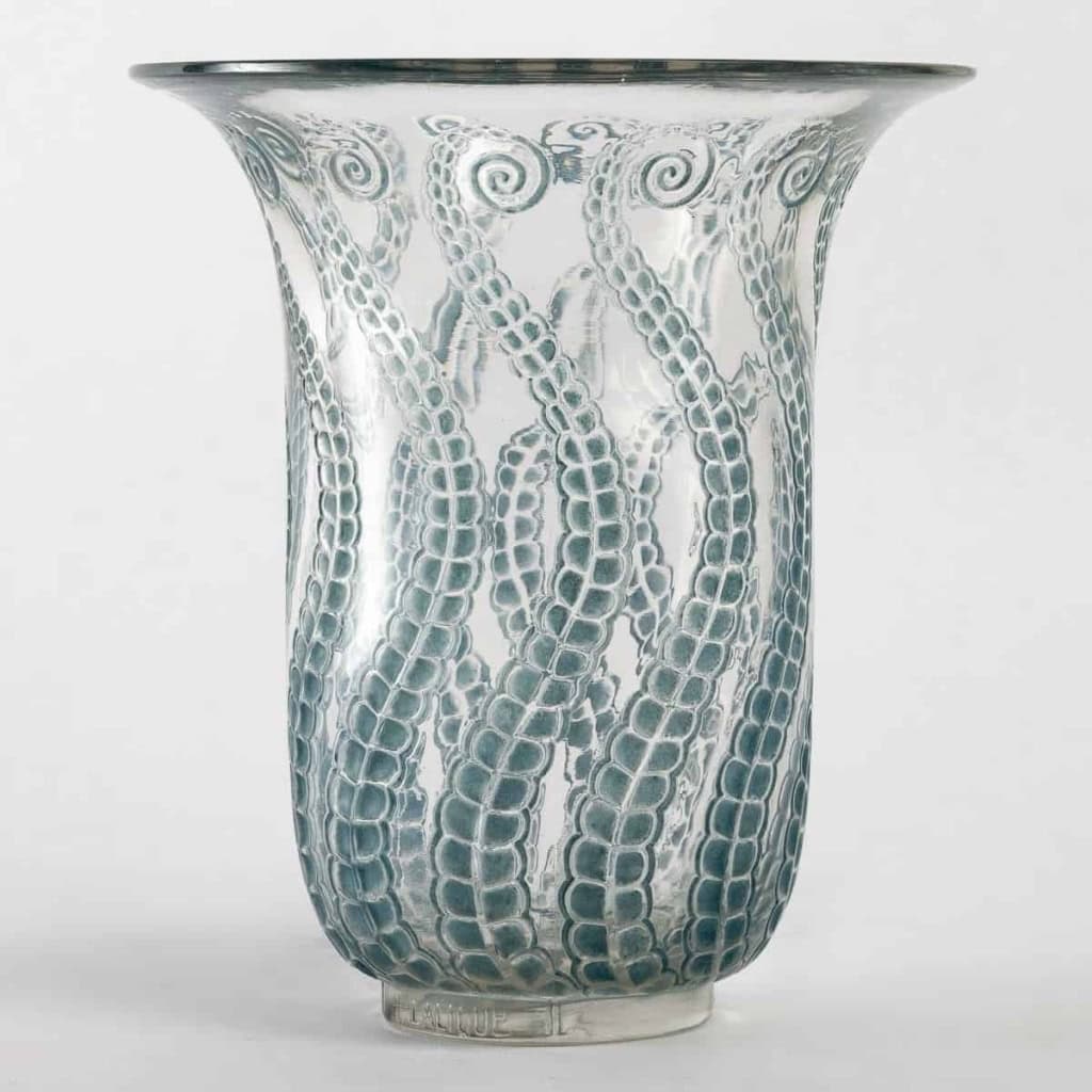 Vase "Méduse" verre blanc patiné bleu de René LALIQUE