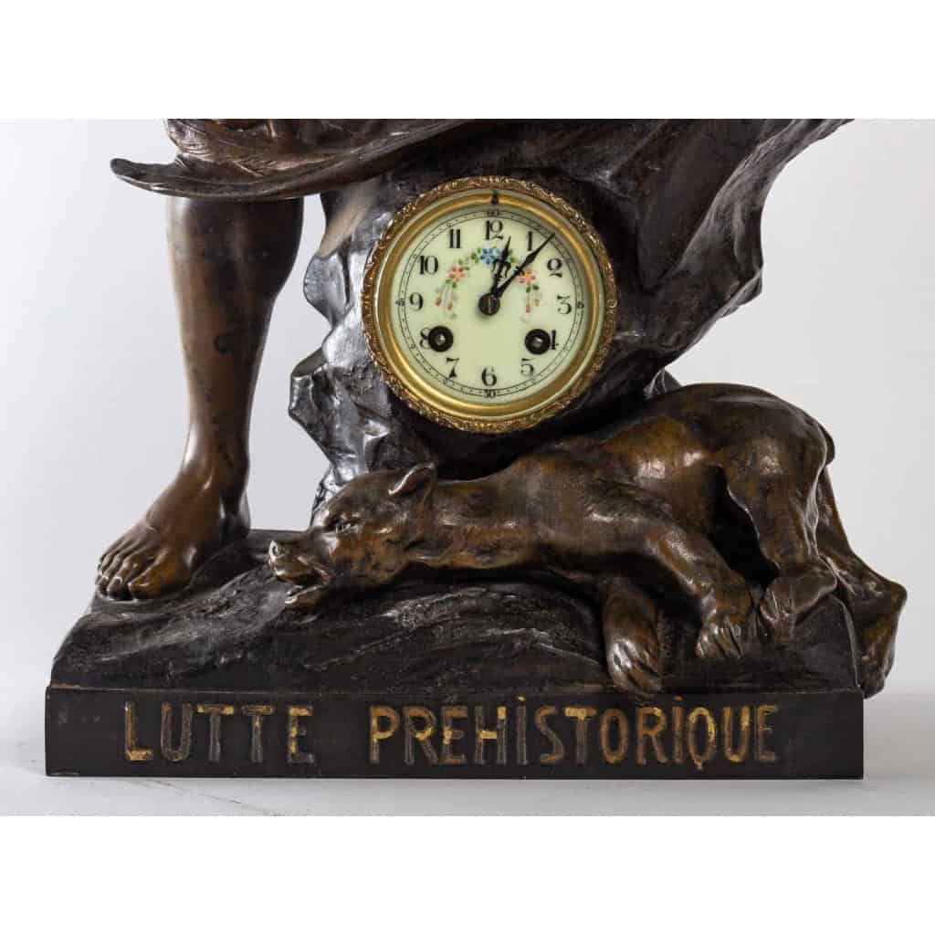 Pendule en régule d’Emile Picault, XXème siècle | Biron Pendule en régule d'Emile Picault, XXème siècle