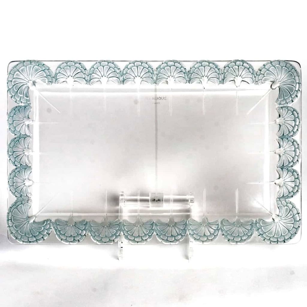 Plateau plat « Oeillets » verre blanc patiné bleu de René LALIQUE | Biron Plateau plat "Oeillets" verre blanc patiné bleu de René LALIQUE