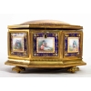Boîte en bronze doré et porcelaine, XIXème siècle | Biron Boîte en bronze doré et porcelaine, XIXème siècle