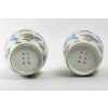 Paire de vases en porcelaine à décors de papillon, chênes | Biron Paire de vases en porcelaine à décors de papillon, chênes