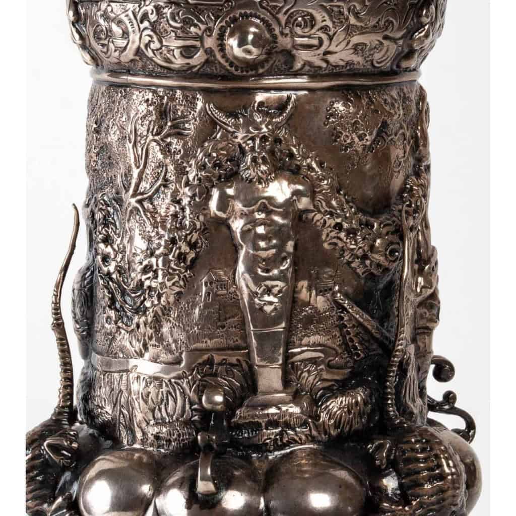 Grand gobelet en argent, XIXème siècle | Biron Grand gobelet en argent, XIXème siècle