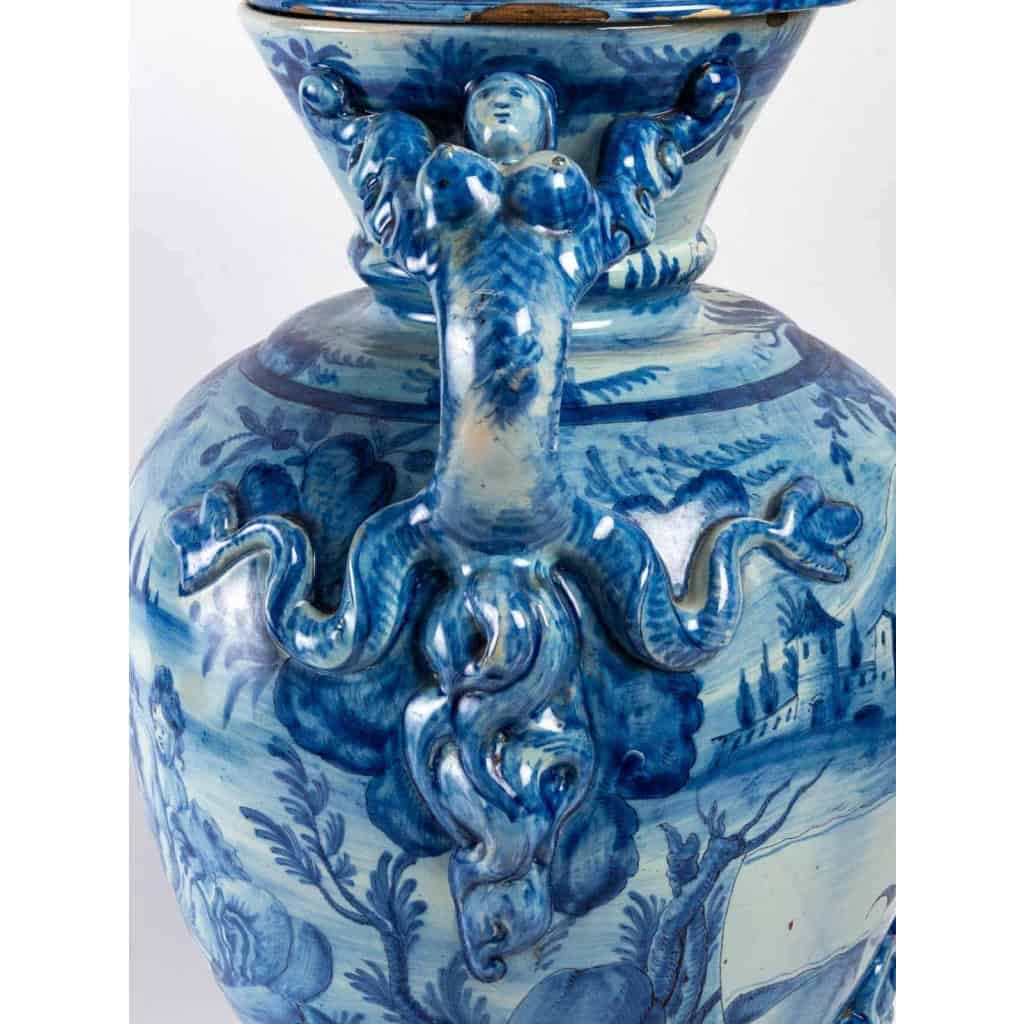 Pot couvert en faïence, XVIIIème siècle | Biron Pot couvert en faïence, XVIIIème siècle