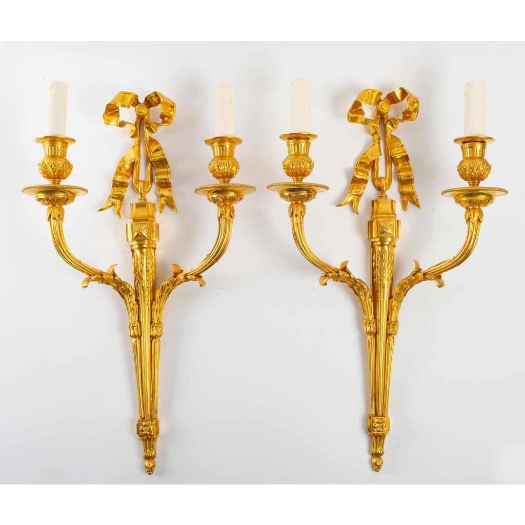 Paire d’appliques de style Louis XVI. | Biron ||||||||