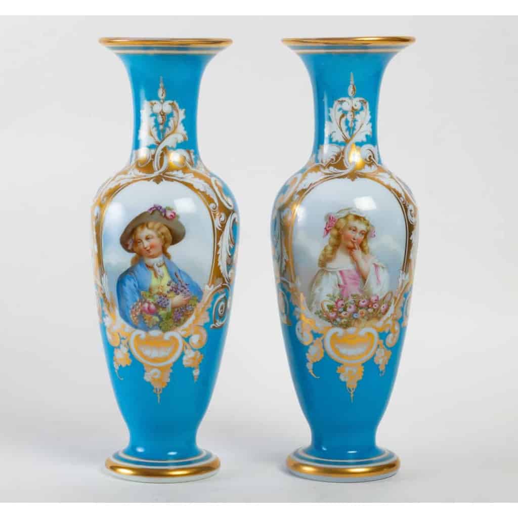 Paire de vases en opaline, XIXème siècle | Biron ||||||||