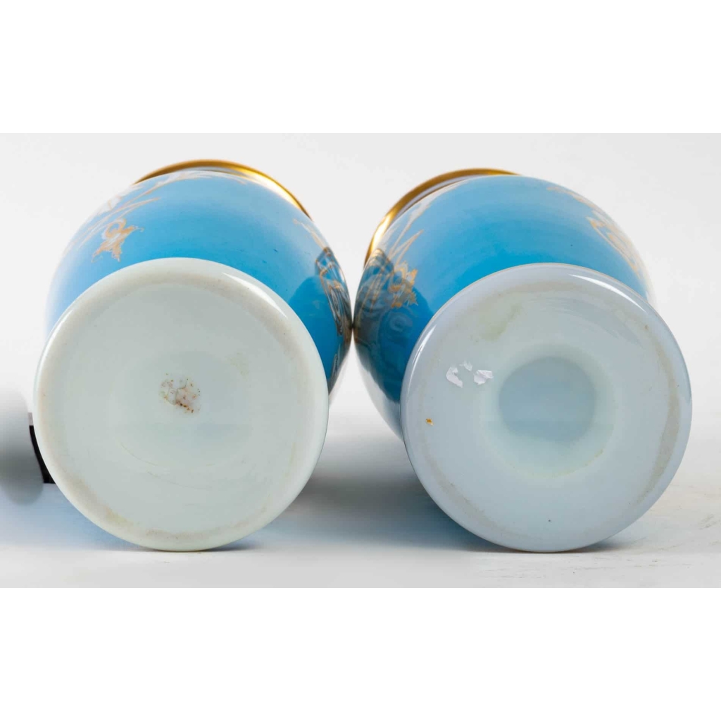 Paire de vases en opaline, XIXème siècle | Biron Paire de vases en opaline, XIXème siècle