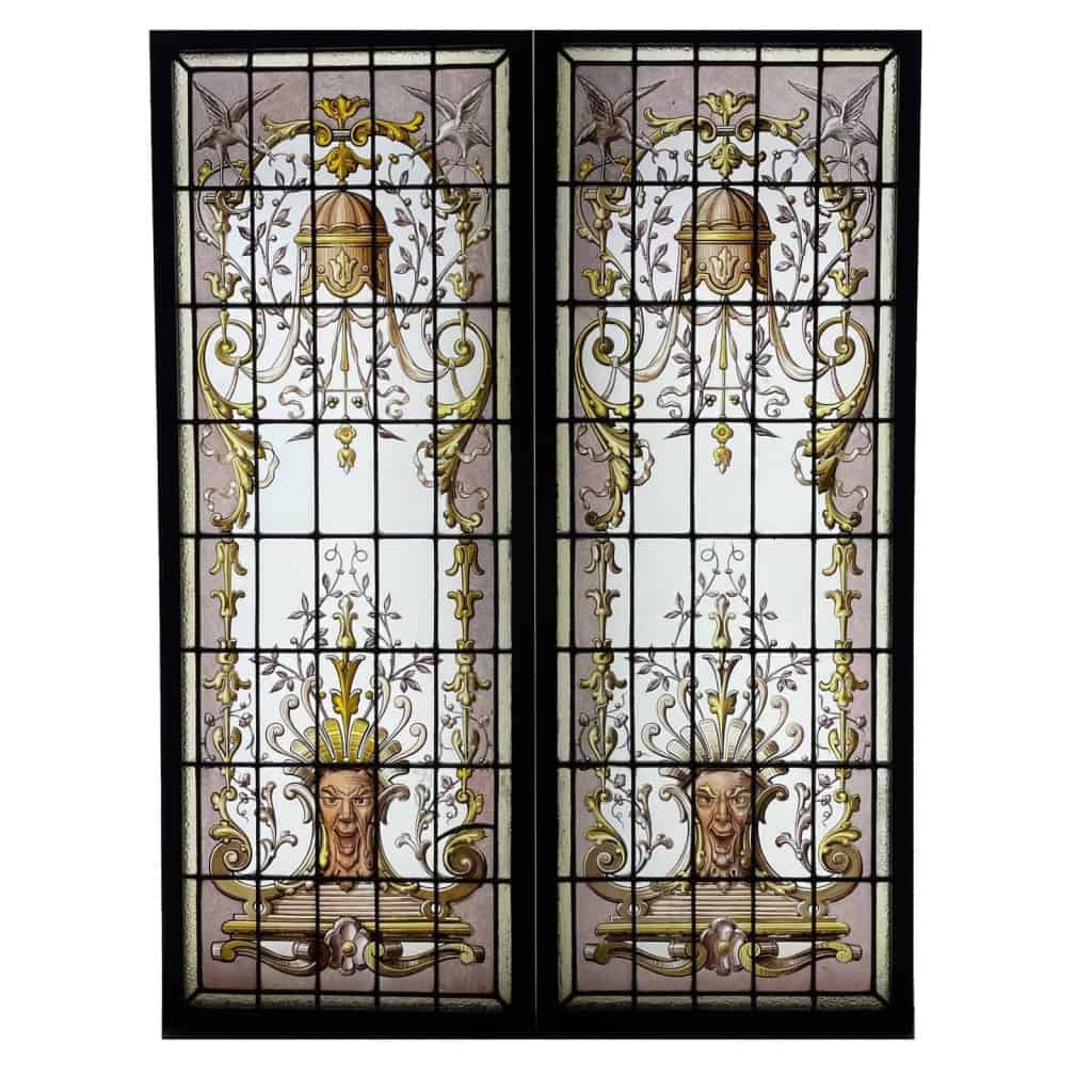 Vitrail vitraux aux mascarons | Biron ||||||||