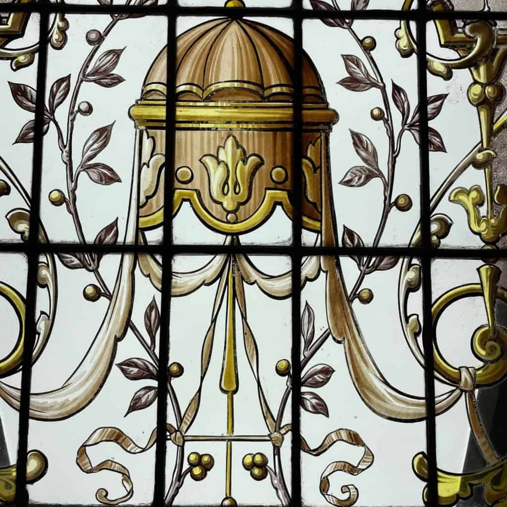 Vitrail vitraux aux mascarons | Biron Vitrail vitraux aux mascarons