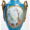 Une paire de vases en porcelaine de style sèvres, fin XIXème siècle | Biron Une paire de vases en porcelaine de style sèvres, fin XIXème siècle