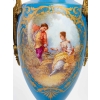 Une paire de vases en porcelaine de style sèvres, fin XIXème siècle | Biron Une paire de vases en porcelaine de style sèvres, fin XIXème siècle