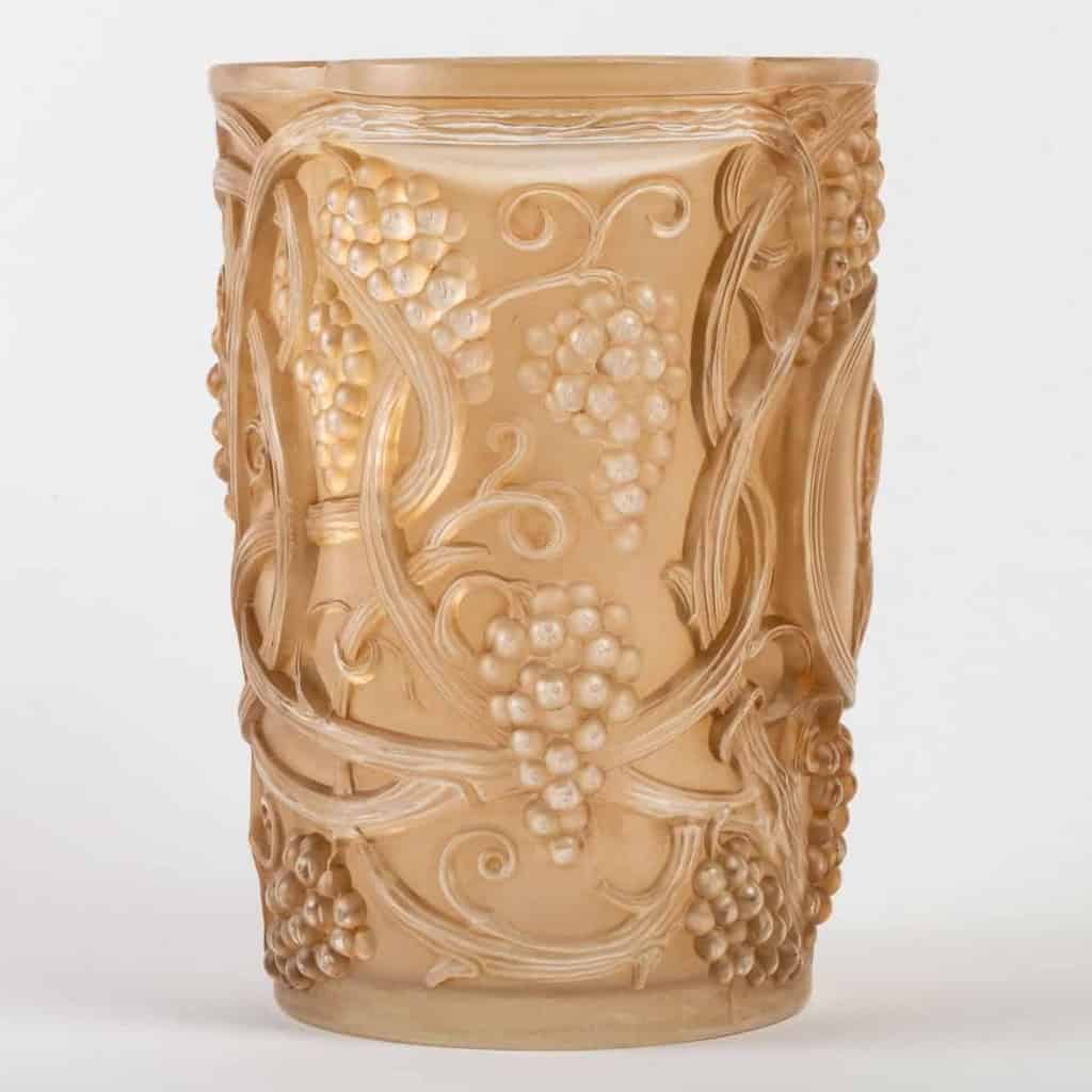 Seau à Champagne « Clos Sainte Odile » verre blanc sépia de René LALIQUE | Biron Seau à Champagne "Clos Sainte Odile" verre blanc sépia de René LALIQUE
