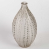 Vase « Acacia » verre blanc patiné vert de René LALIQUE | Biron Vase "Acacia" verre blanc patiné vert de René LALIQUE