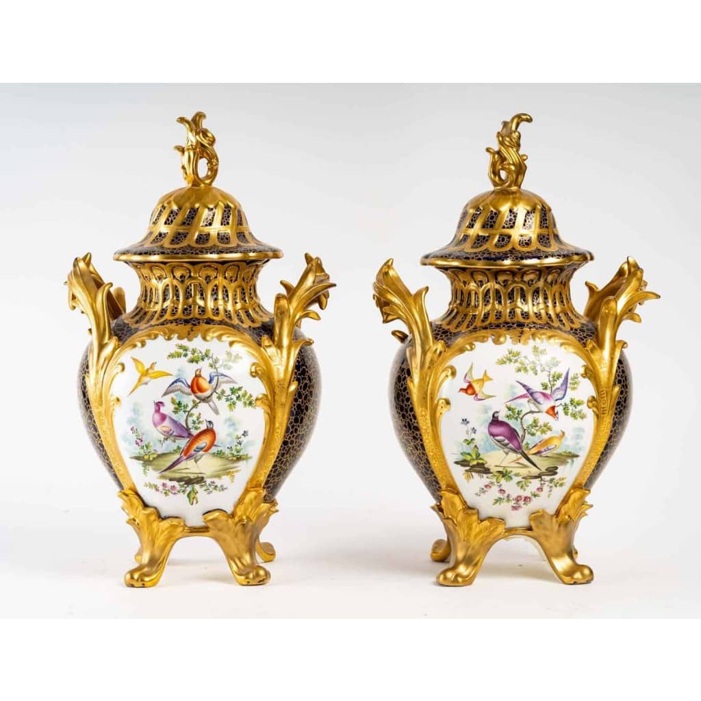 Paire de vases en porcelaine, XIXème siècle | Biron ||||||||