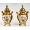 Paire de vases en porcelaine, XIXème siècle | Biron Paire de vases en porcelaine, XIXème siècle