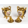 Paire de vases en porcelaine, XIXème siècle | Biron Paire de vases en porcelaine, XIXème siècle