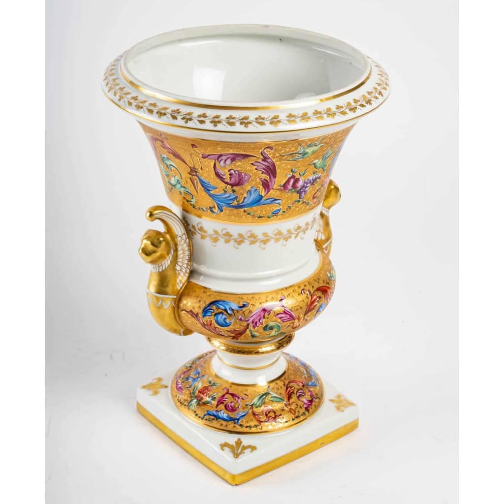 Vase Medicis à motifs Angoulême, Le Tallec | Biron Vase Medicis à motifs Angoulême, Le Tallec