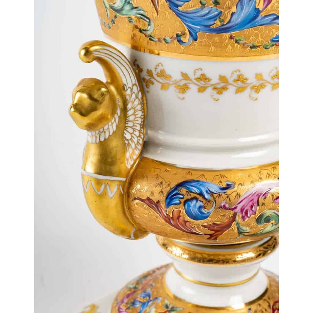 Vase Medicis à motifs Angoulême, Le Tallec | Biron Vase Medicis à motifs Angoulême, Le Tallec