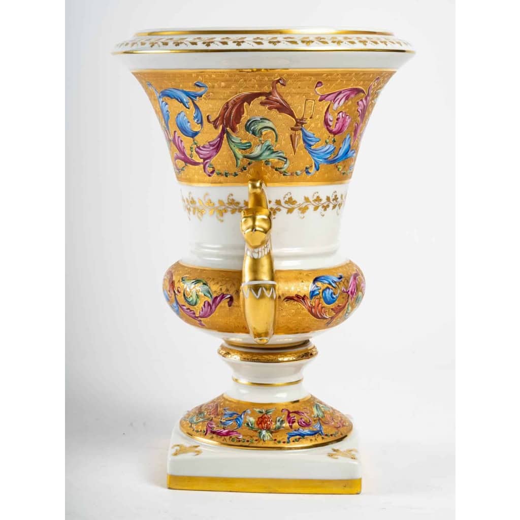 Vase Medicis à motifs Angoulême, Le Tallec | Biron Vase Medicis à motifs Angoulême, Le Tallec